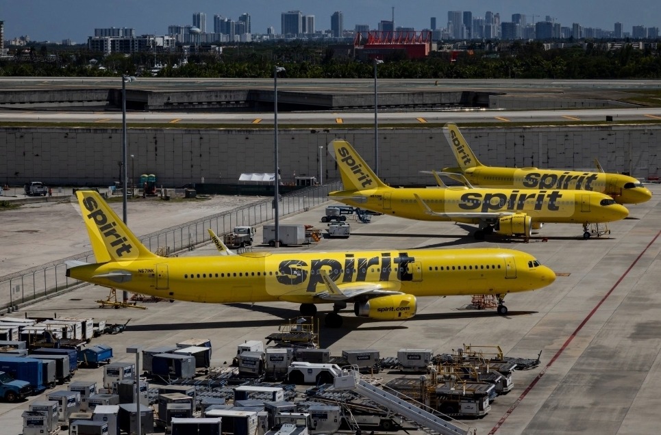 Spirit Airlines සිය මෙහෙයුම් නවතයි 